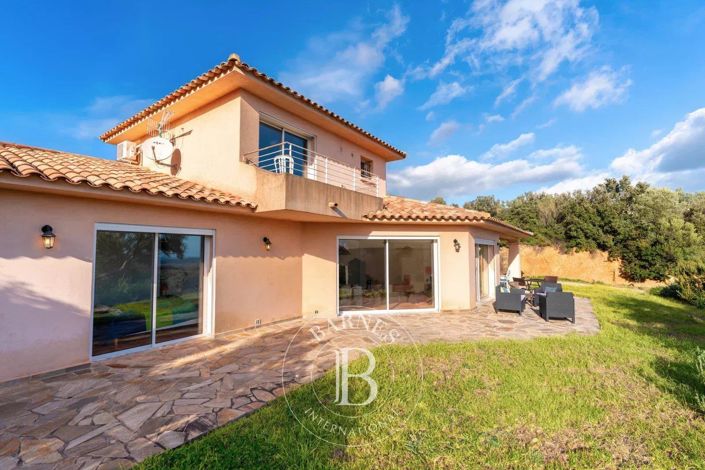 Image No.4-5 Bed House for sale