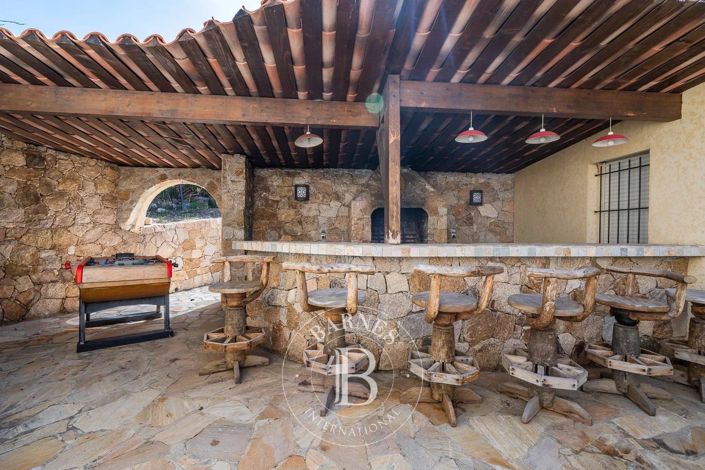 Image No.5-7 Bed House for sale