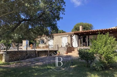1 - Bonifacio, House