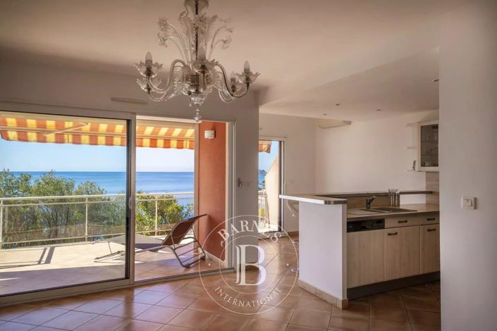 Image No.12-3 Bed House for sale