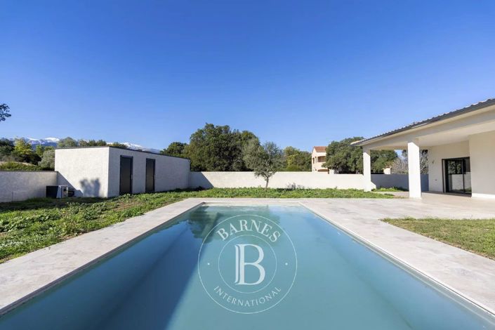 Image No.4-4 Bed House for sale