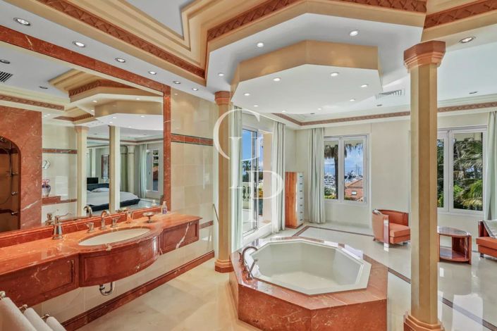 Image No.22-5 Bed House for sale