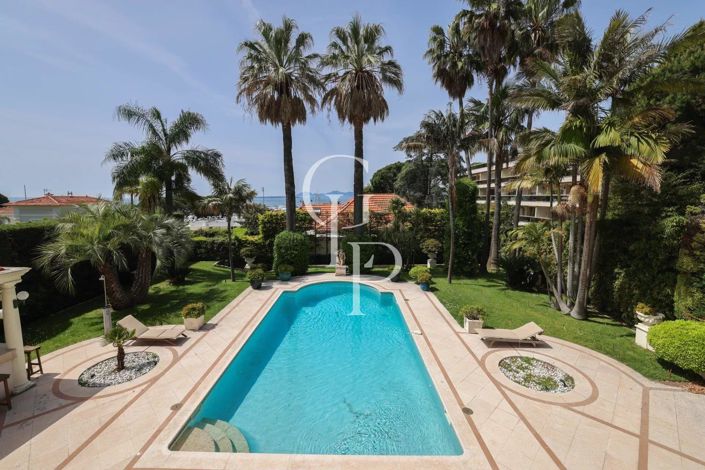 Image No.9-5 Bed House for sale