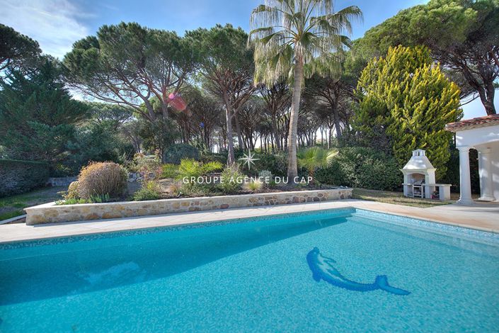 Image No.2-4 Bed House for sale