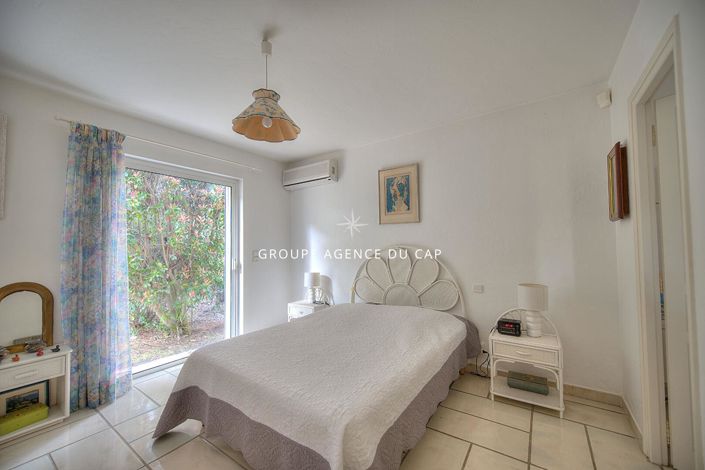 Image No.7-4 Bed House for sale