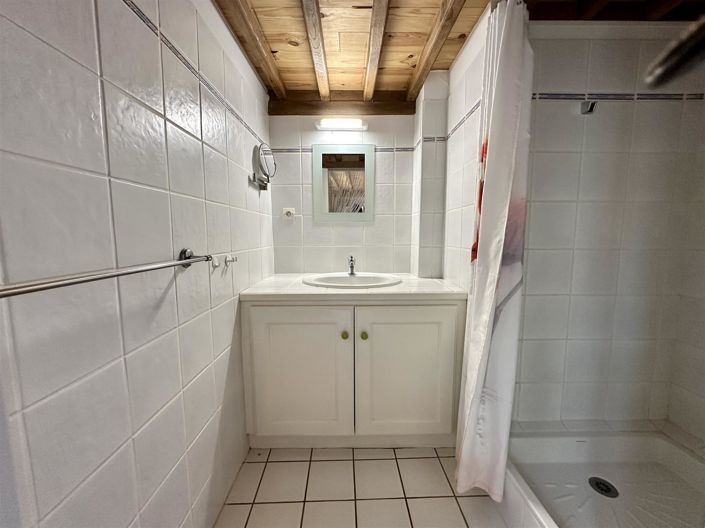 Image No.11-2 Bed House for sale