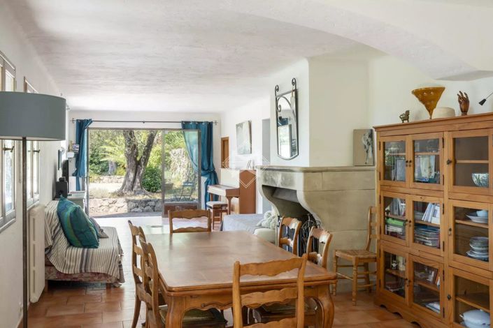 Image No.8-4 Bed House for sale