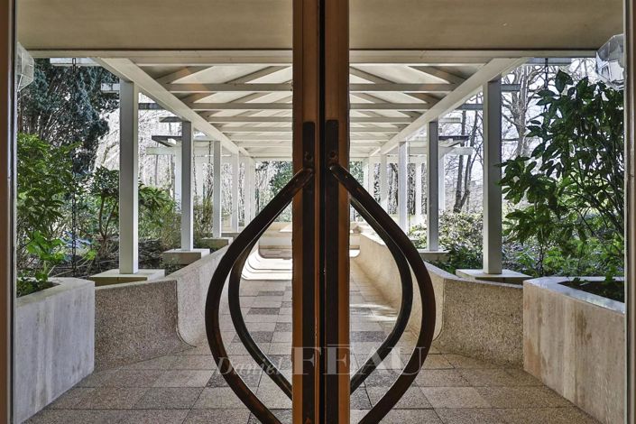 Image No.16-6 Bed Apartment for sale