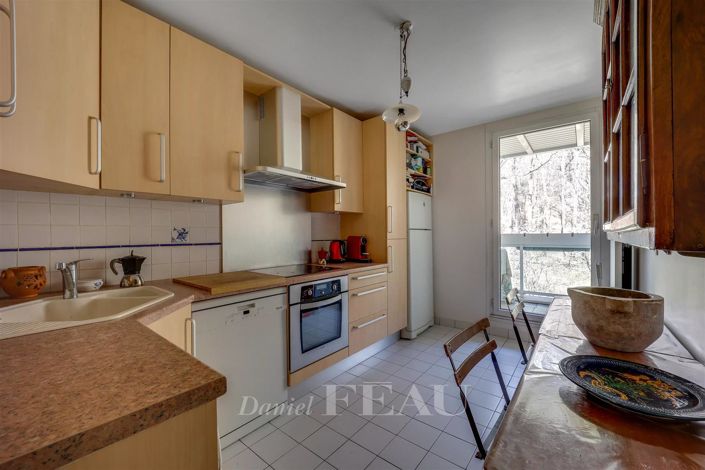 Image No.8-6 Bed Apartment for sale