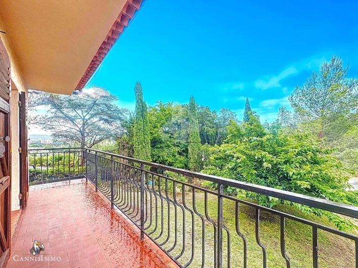 Image No.12-4 Bed House for sale