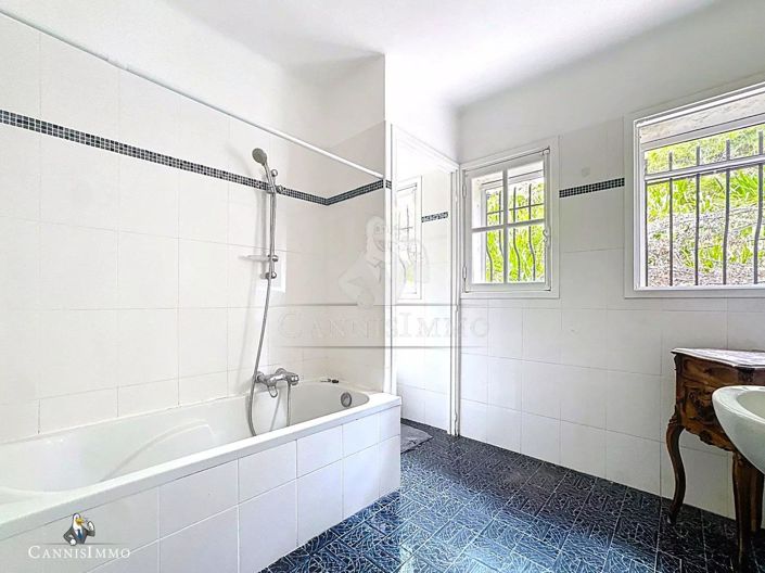 Image No.13-4 Bed House for sale