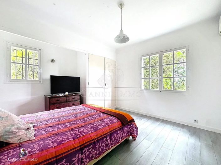 Image No.14-4 Bed House for sale