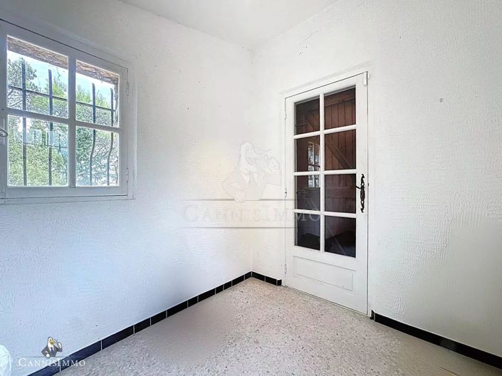 Image No.16-4 Bed House for sale