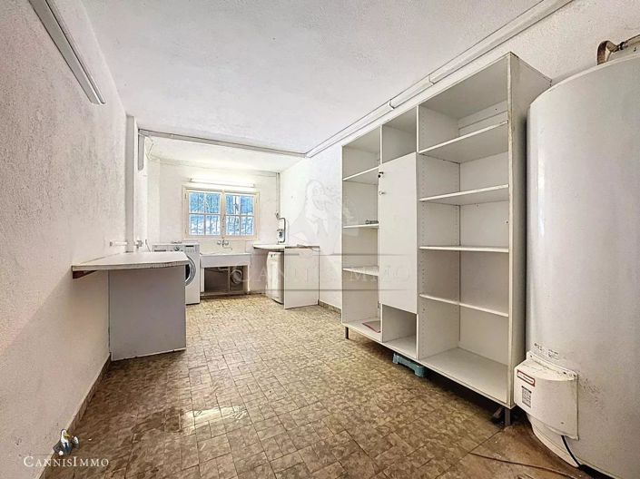 Image No.17-4 Bed House for sale