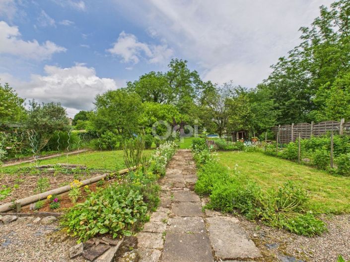 Image No.20-8 Bed House for sale