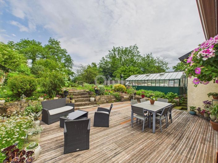 Image No.6-8 Bed House for sale