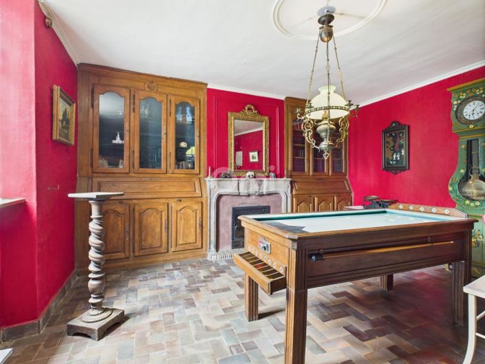 Image No.9-8 Bed House for sale