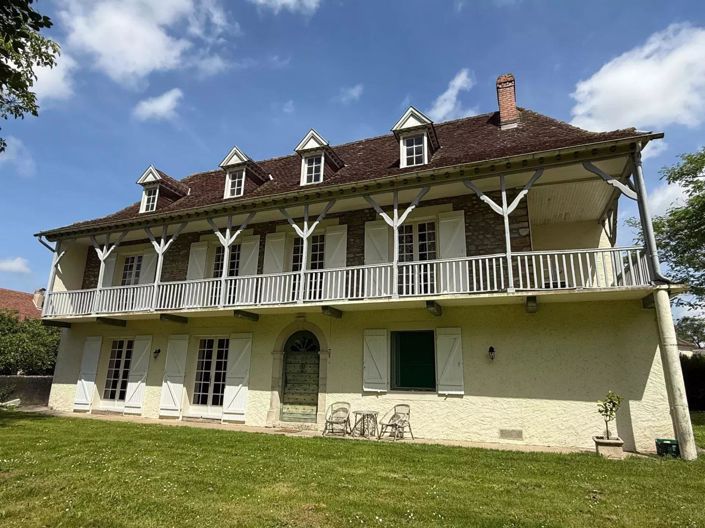 Image No.1-4 Bed House for sale