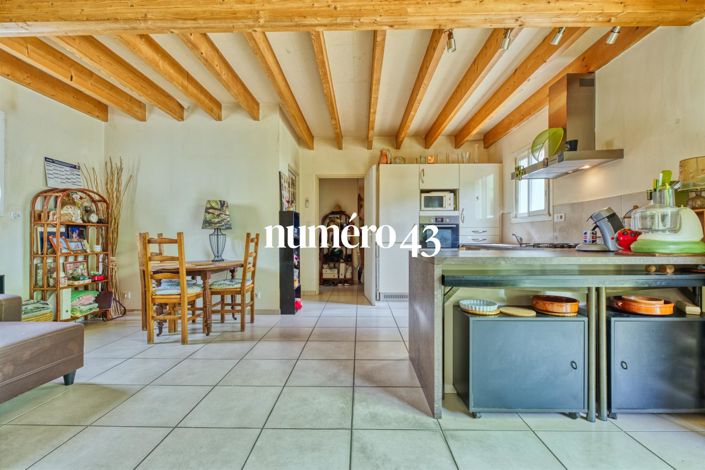 Image No.6-2 Bed House for sale