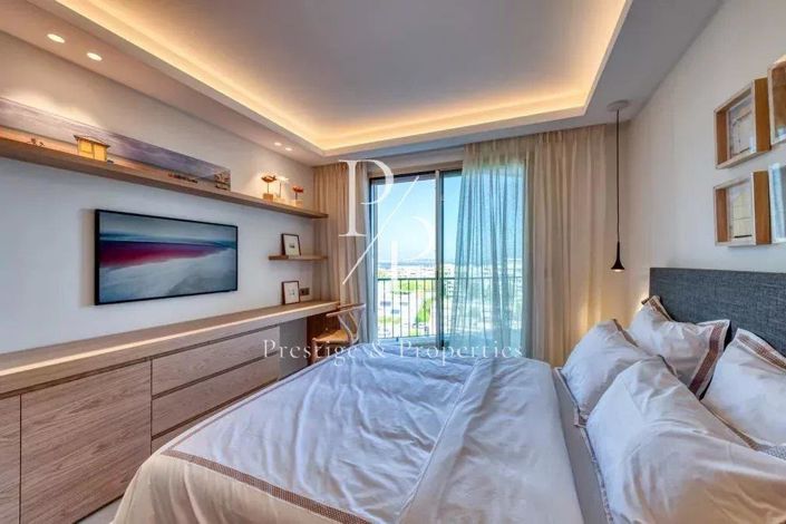 Image No.8-3 Bed Apartment for sale