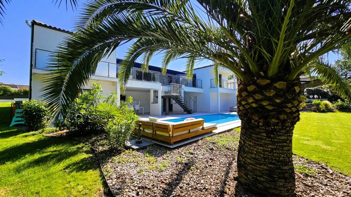 Image No.1-5 Bed House for sale