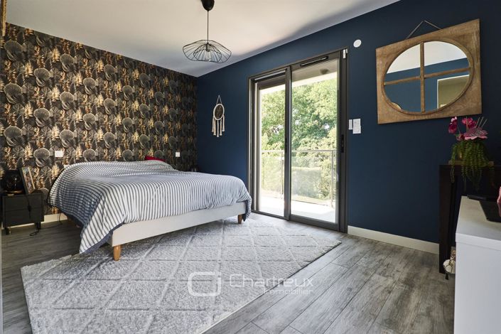 Image No.10-5 Bed House for sale