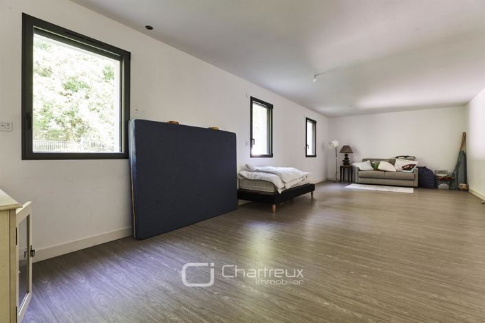 Image No.23-5 Bed House for sale