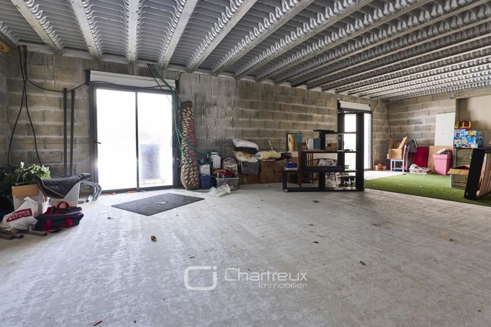 Image No.24-5 Bed House for sale