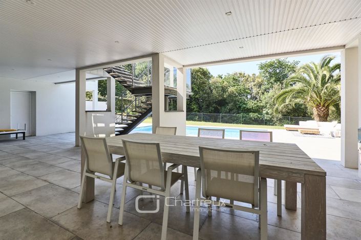 Image No.4-5 Bed House for sale