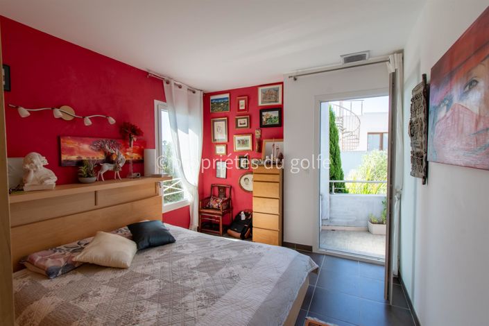 Image No.13-4 Bed House for sale