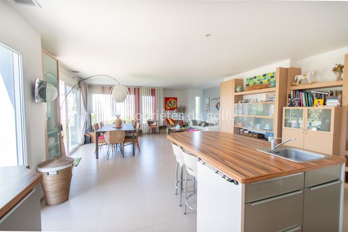 Image No.5-4 Bed House for sale