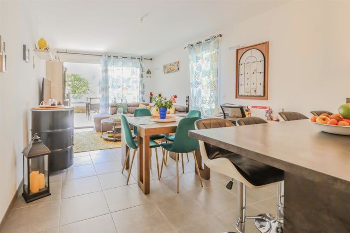 Image No.8-2 Bed House for sale