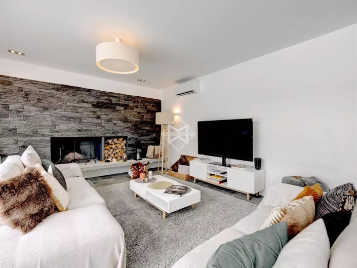 Image No.3-6 Bed House for sale