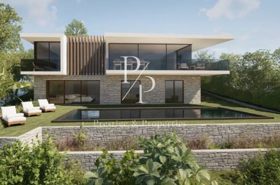 6 Bed House for sale