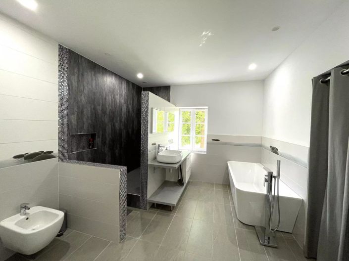 Image No.13-5 Bed House for sale