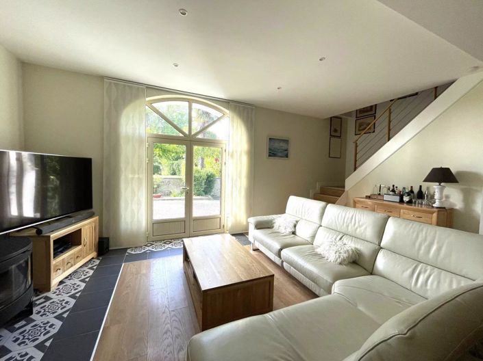 Image No.4-5 Bed House for sale