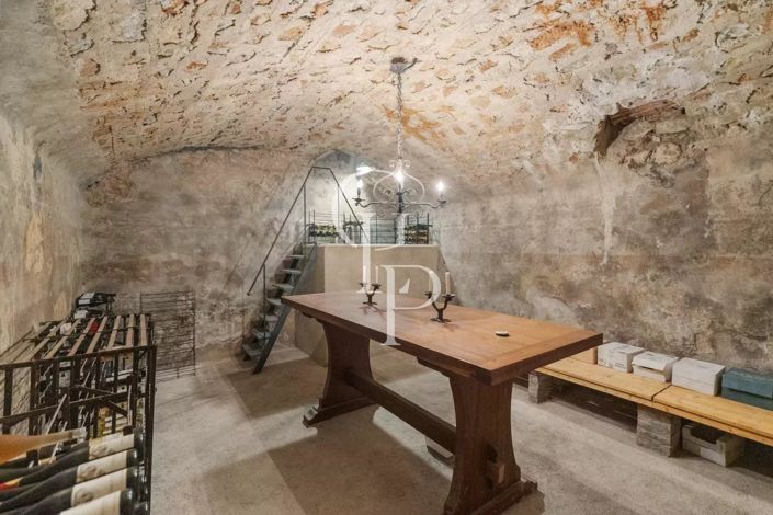 Image No.15-8 Bed House for sale