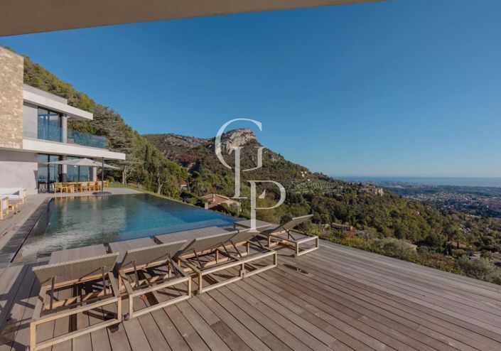 Image No.12-5 Bed House for sale