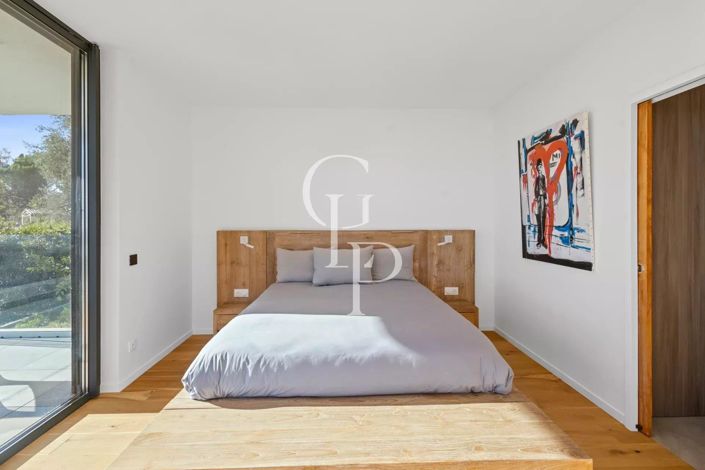 Image No.21-5 Bed House for sale