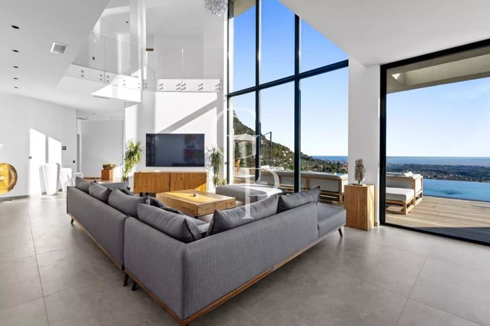 Image No.5-5 Bed House for sale