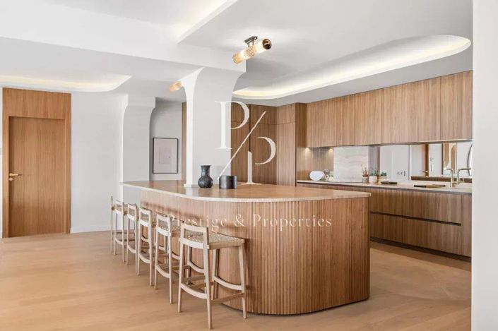 Image No.3-4 Bed House for sale