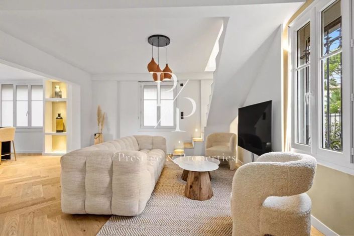 Image No.2-4 Bed House for sale