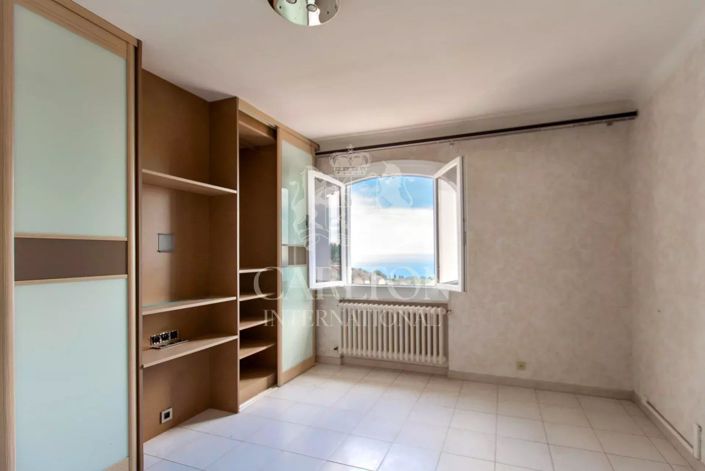 Image No.10-4 Bed House for sale