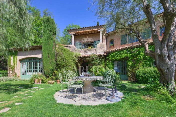 Image No.1-5 Bed House for sale