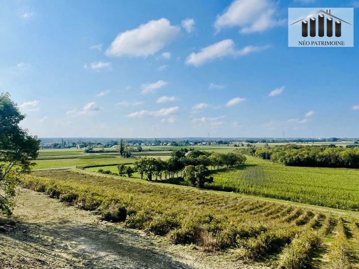 Image No.1-5 Bed Property for sale