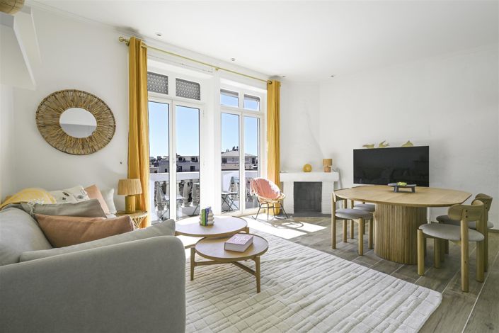 Image No.1-4 Bed Apartment for sale