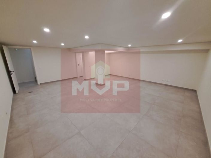 Image No.14-4 Bed House for sale