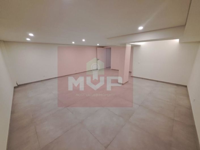 Image No.15-4 Bed House for sale