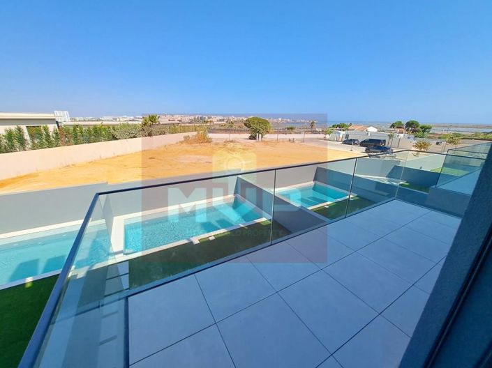 Image No.21-4 Bed House for sale