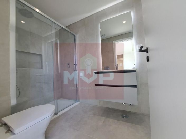 Image No.31-4 Bed House for sale